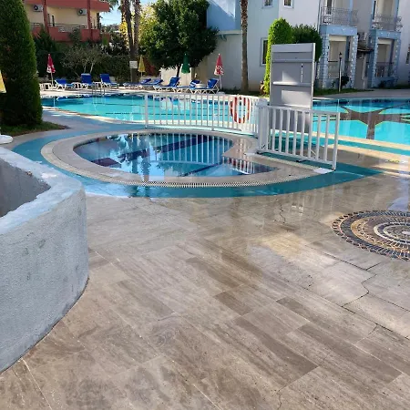 Popular 2 Bed Apart In Central With Many On Site Amenities Facilities アパート *