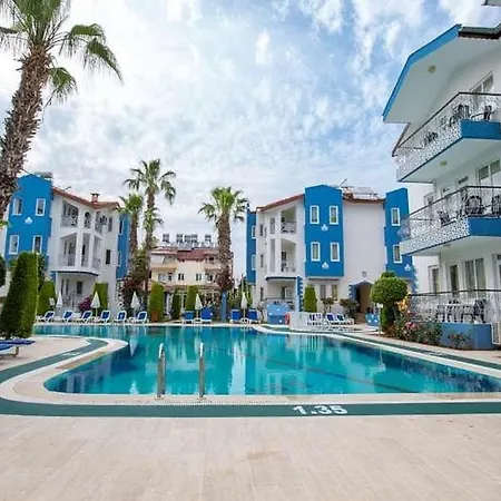 Popular 2 Bed Apart In Central With Many On Site Amenities Facilities Apartment